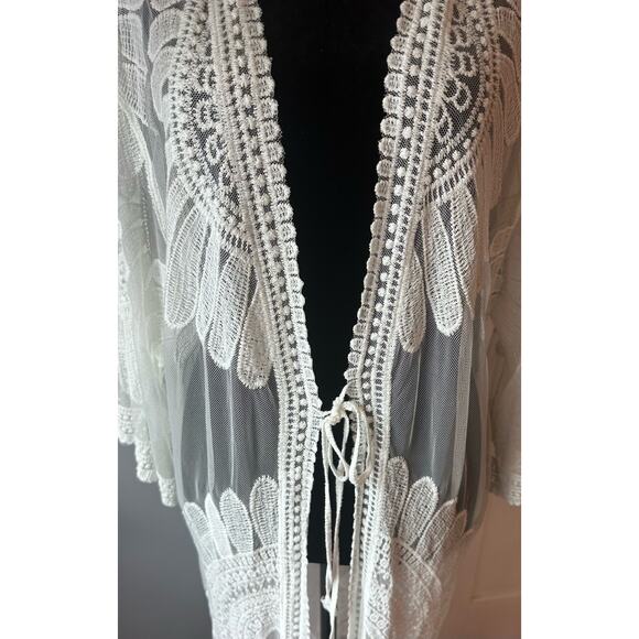 India Boutique Other - Off White Lace Kimono Vintage Look Embroidered Cloak Beach cover up one size